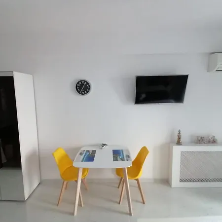 Garsoniera Delia Mamaia